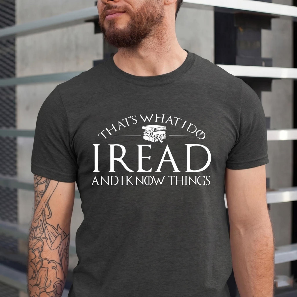That's What I Do I Read And I Know Things Shirt, Funny Book Lover Gift, Reading Teacher Tee, Introvert Shirt, Bookworm T-Shirt